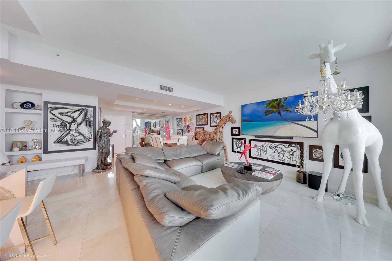 650 West Ave PH09