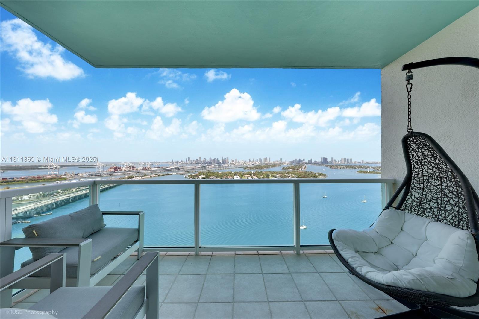 650 West Ave PH09
