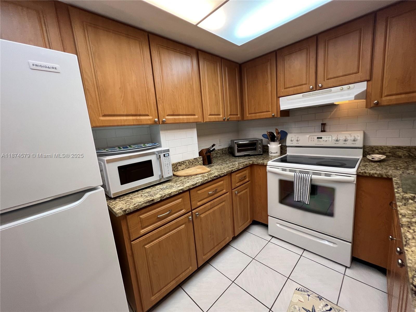 MAYAN TOWERS South - Residential Lease
