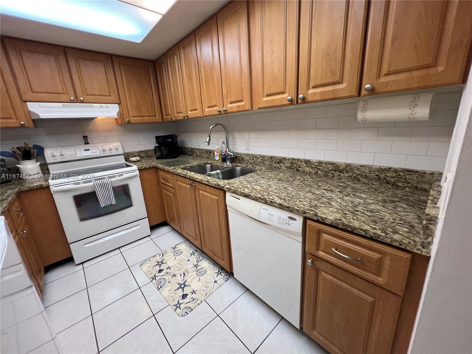 MAYAN TOWERS South - Residential Lease