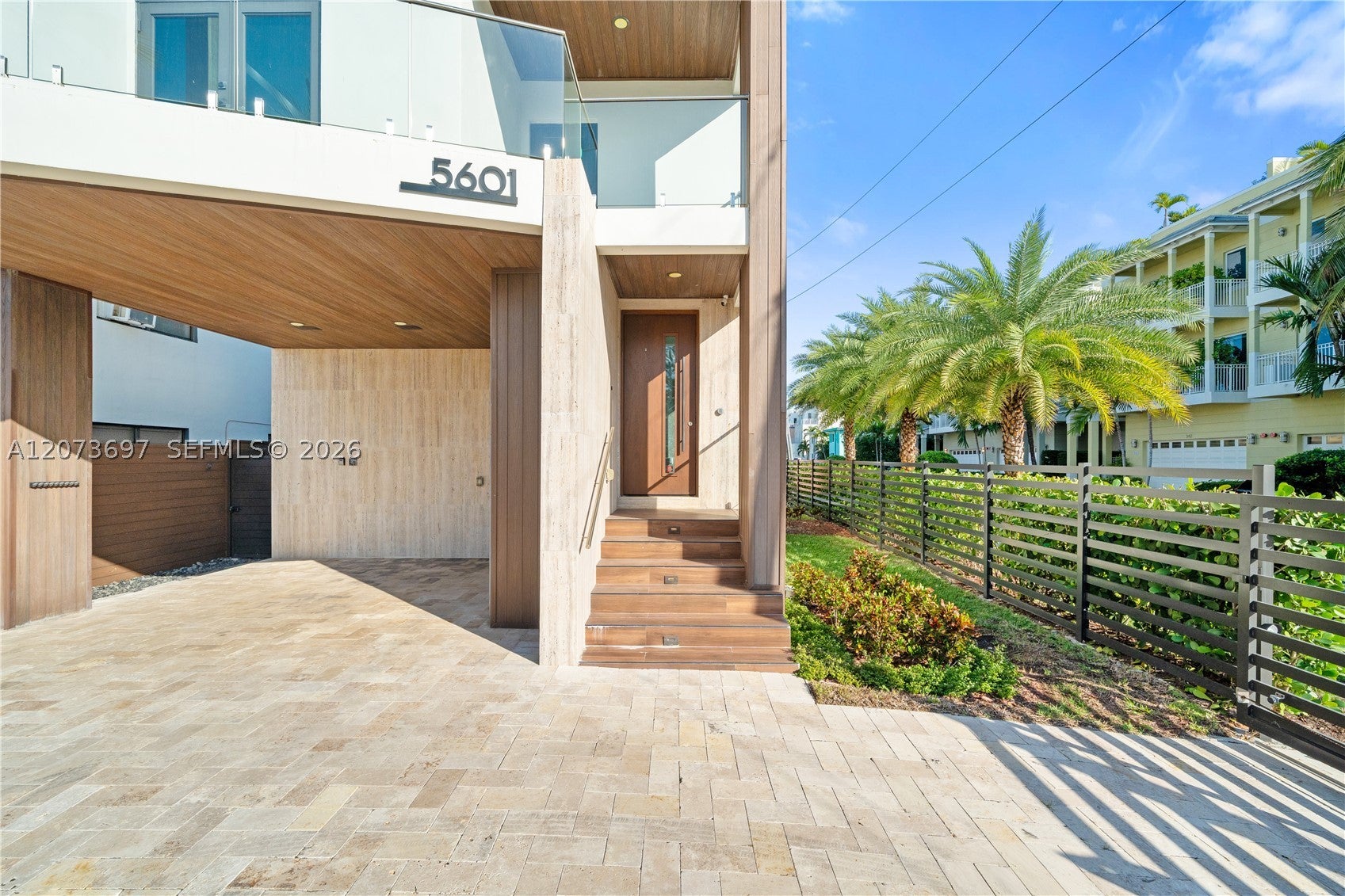 5601 N Ocean Dr