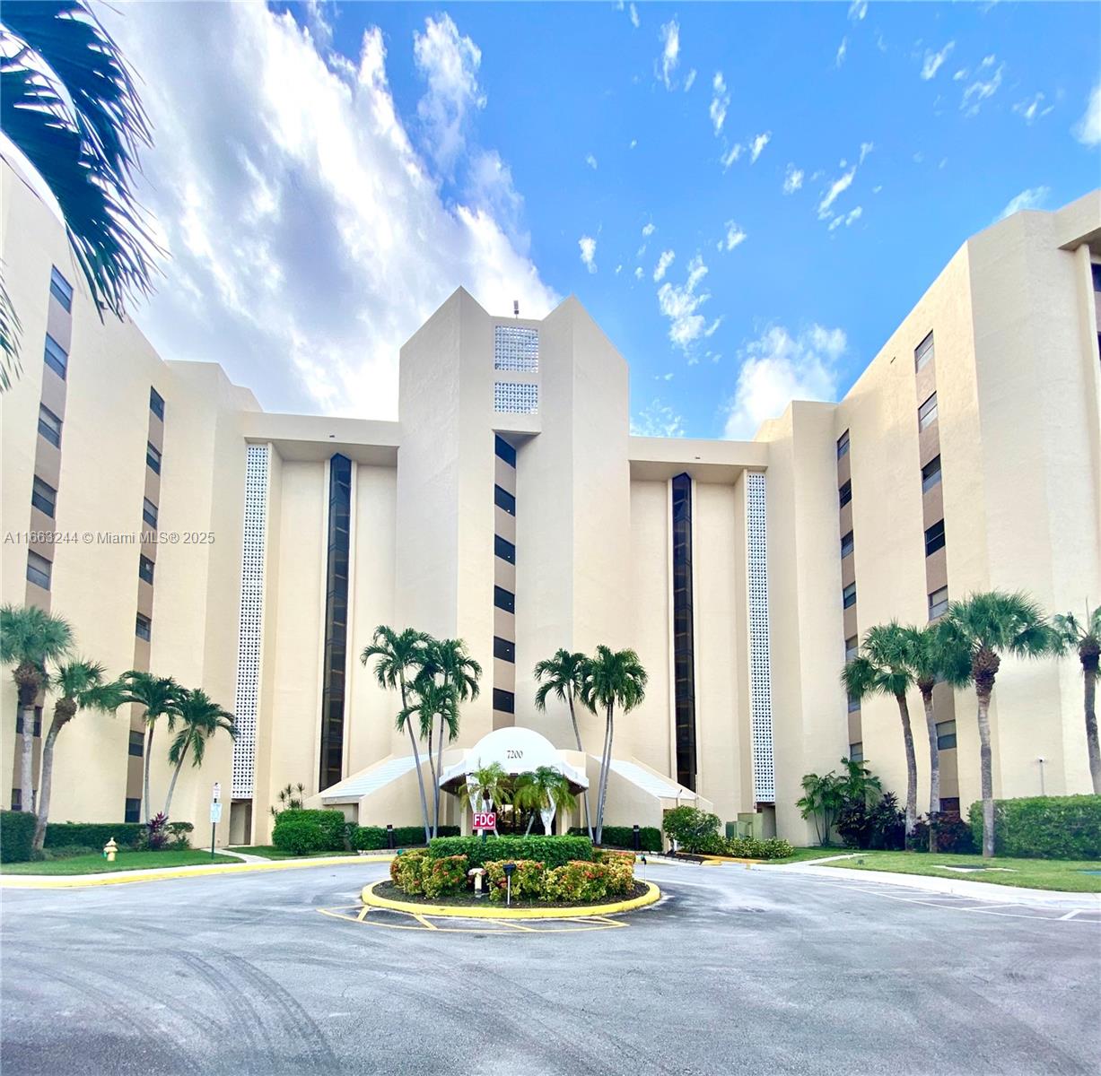 ENVIRON TOWERS I CONDO - Residential