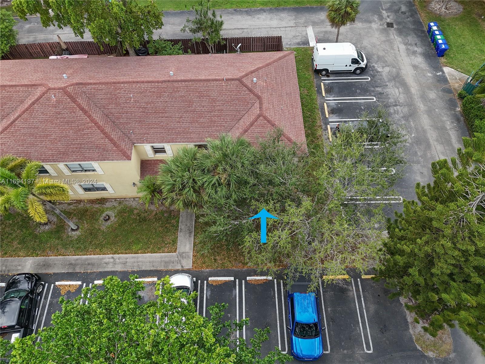 LA PLACIDA SECTION 1 COND - Residential