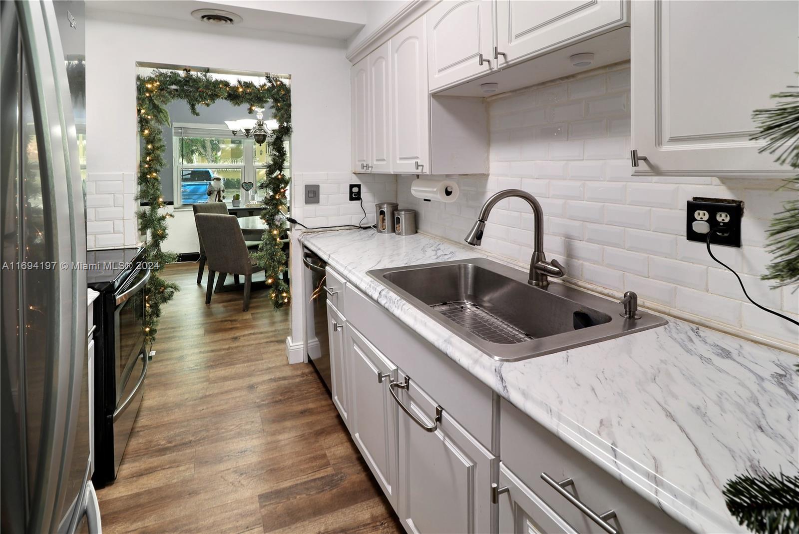 LA PLACIDA SECTION 1 COND - Residential
