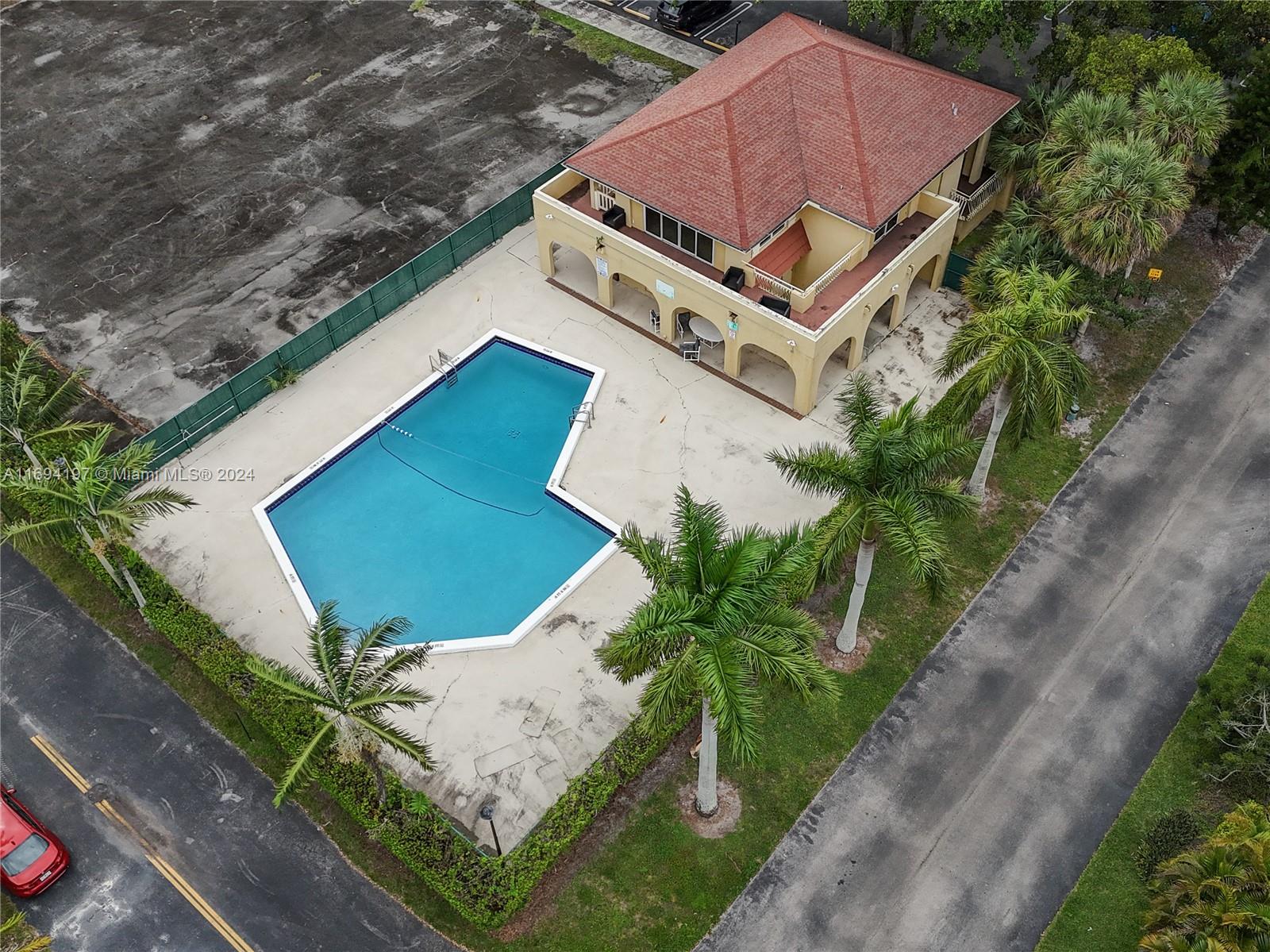 LA PLACIDA SECTION 1 COND - Residential