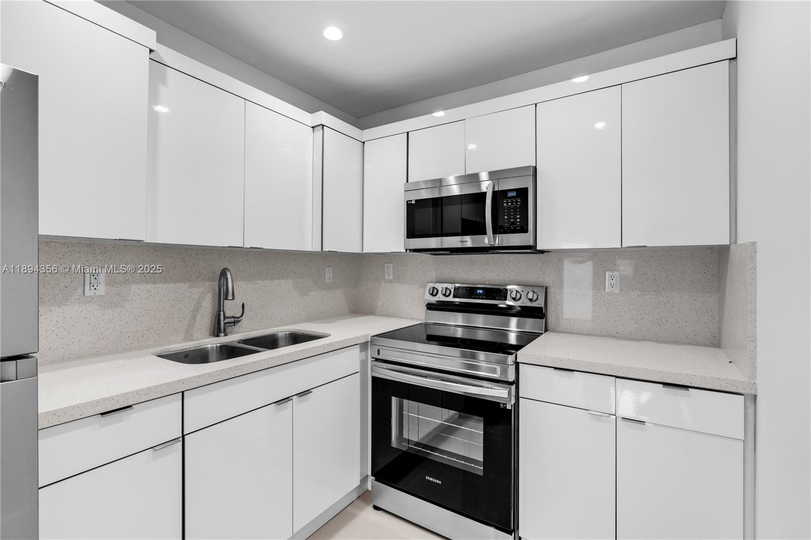 DIXIE PINES 2ND REV - Residential Lease