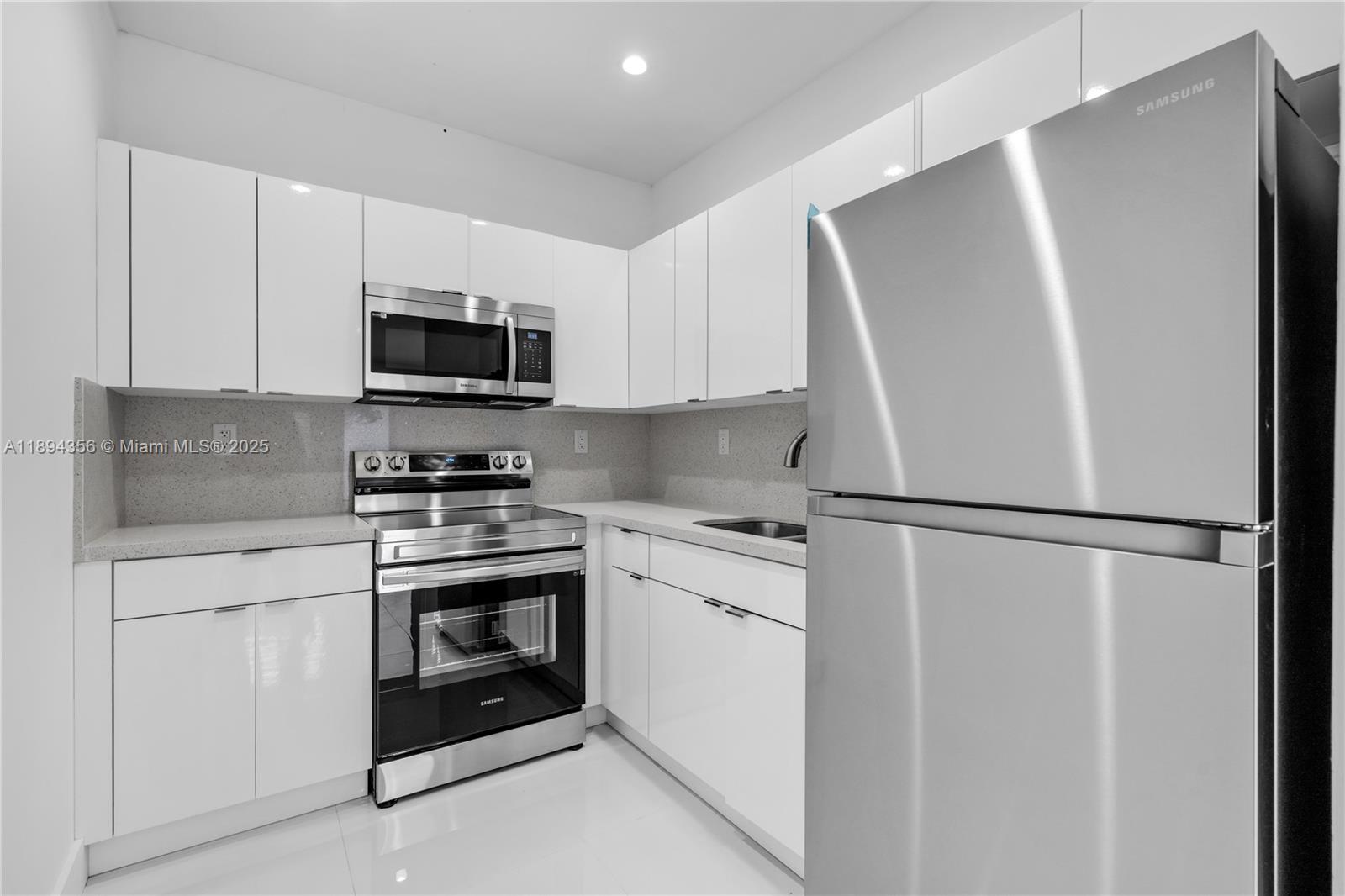 DIXIE PINES 2ND REV - Residential Lease