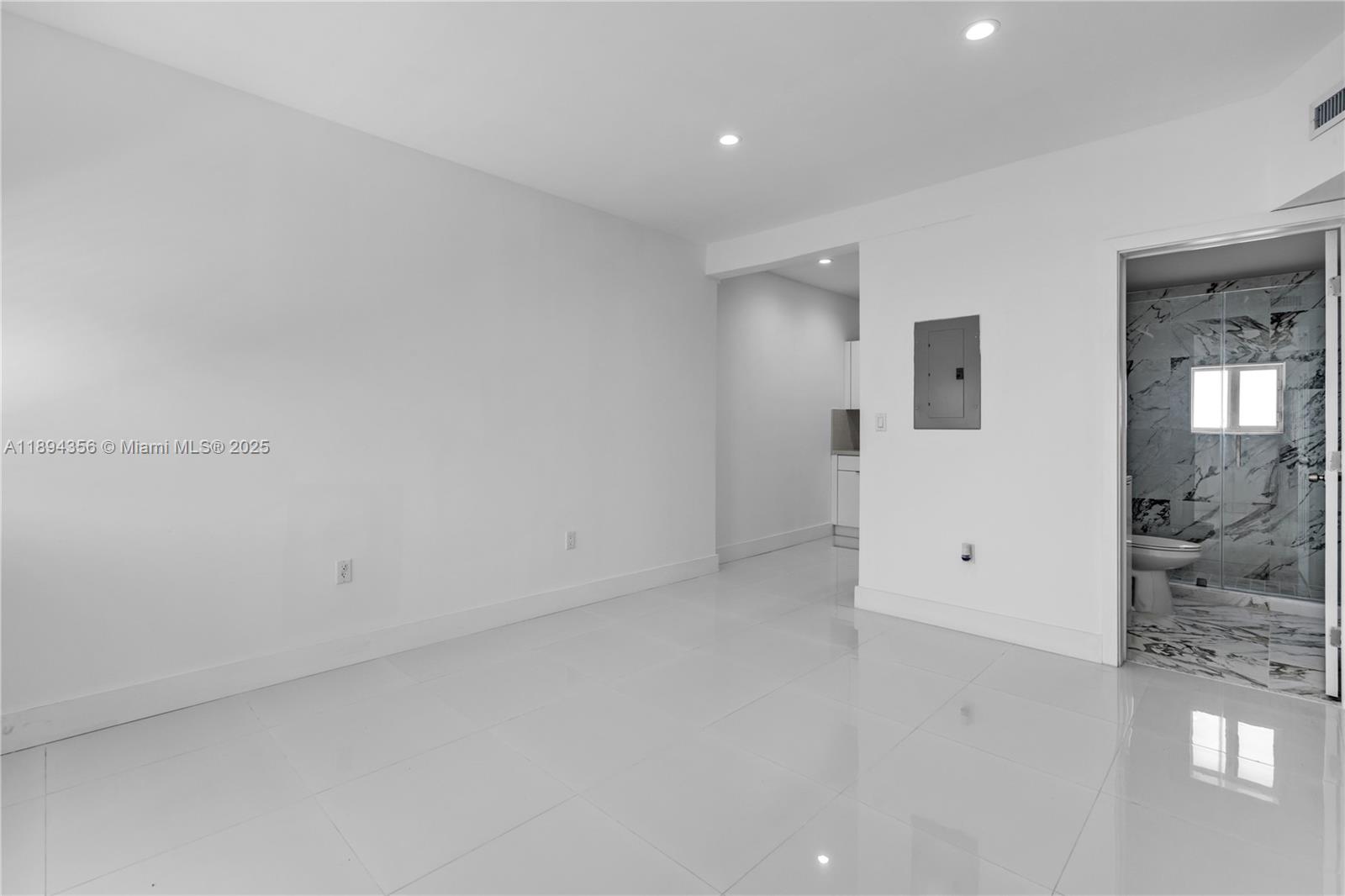 DIXIE PINES 2ND REV - Residential Lease