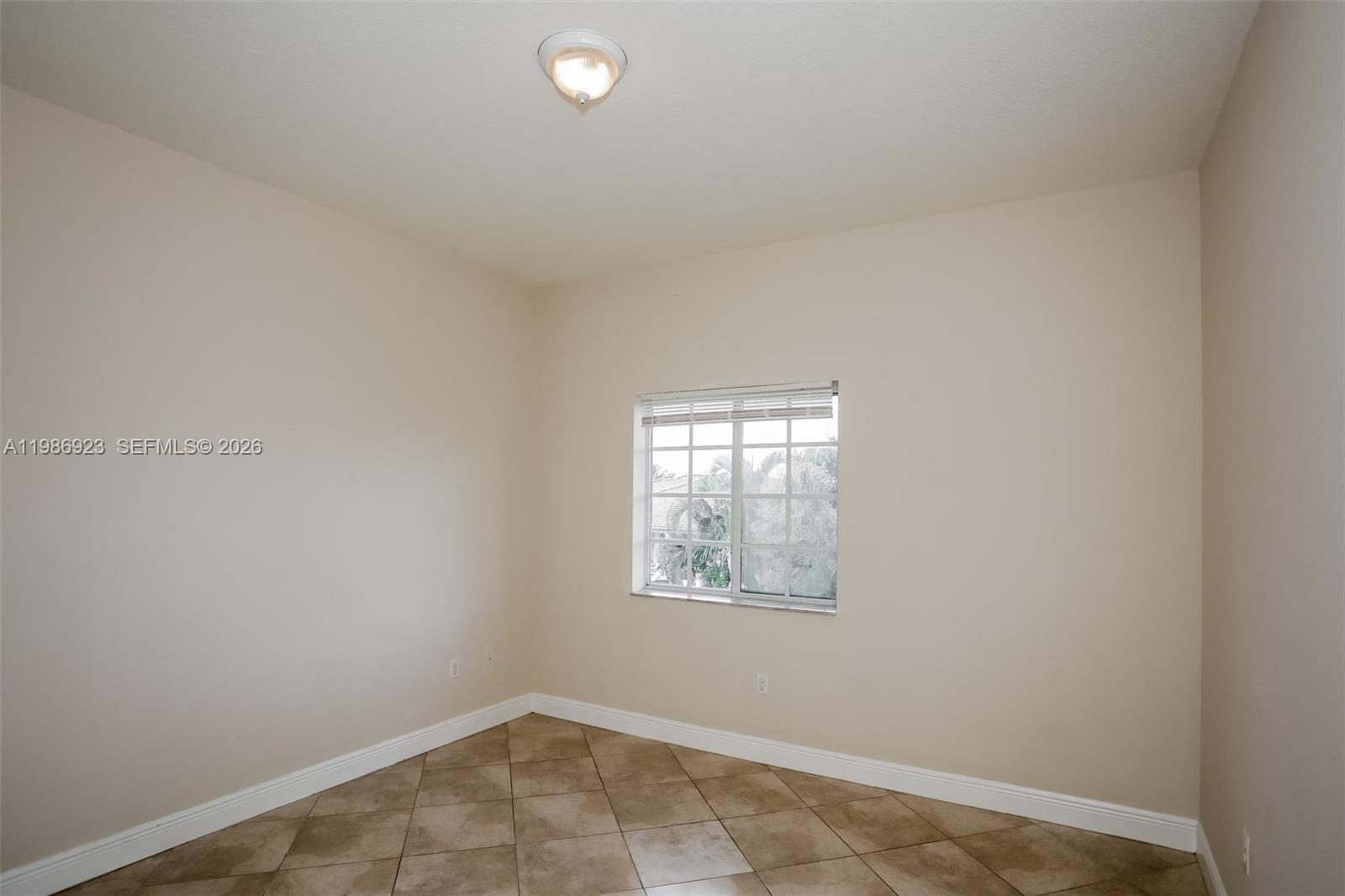 EMERALD GREENS SUB - Residential Lease