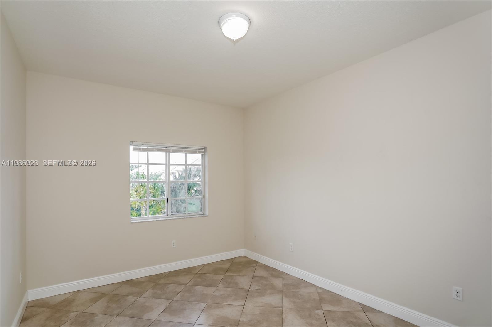 EMERALD GREENS SUB - Residential Lease