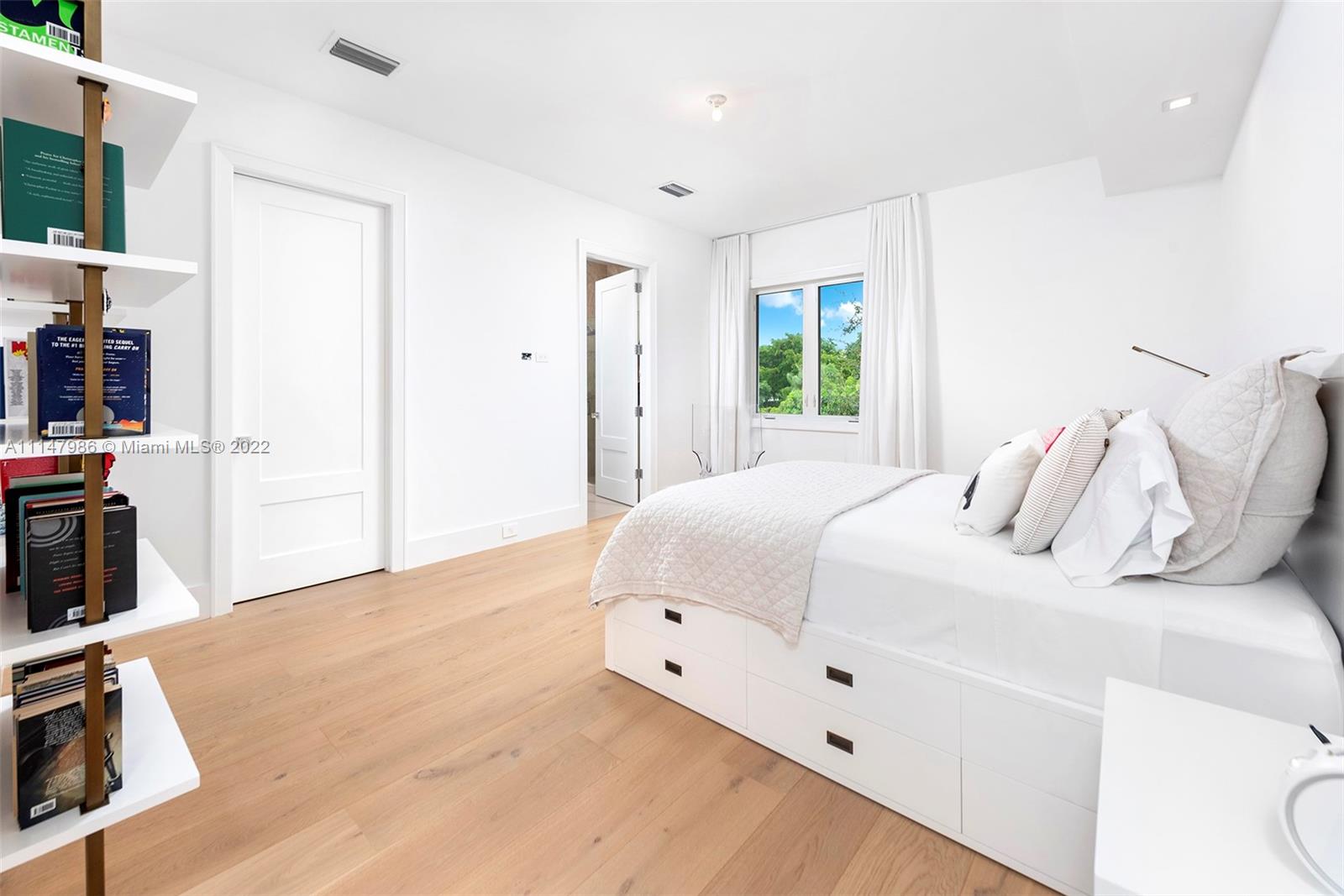 RIDGELINE ESTATES - Residential