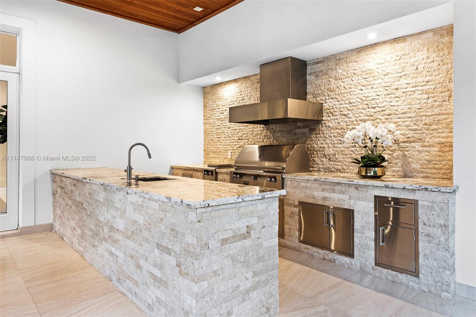 RIDGELINE ESTATES - Residential