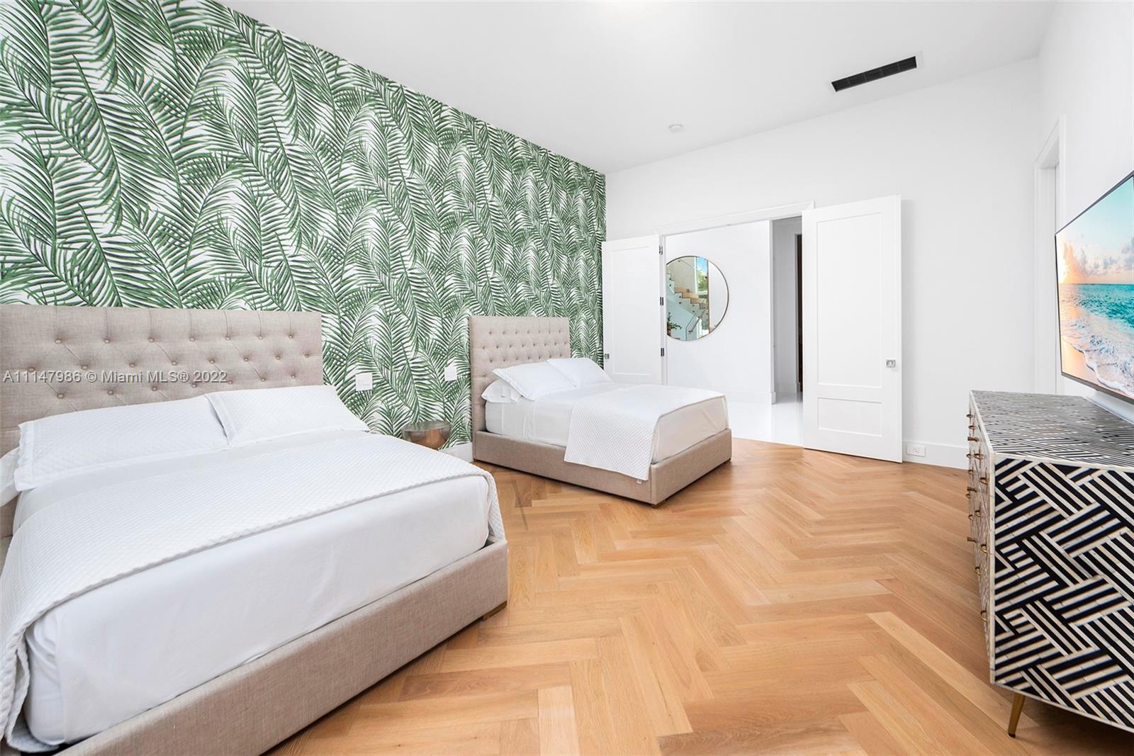 RIDGELINE ESTATES - Residential