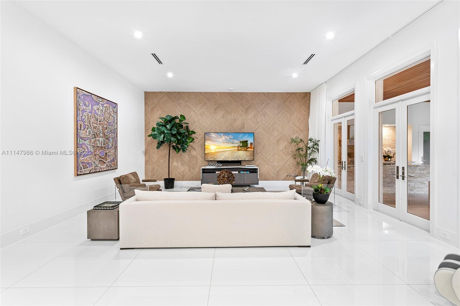 RIDGELINE ESTATES - Residential