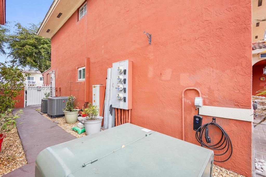 GARDEN VILLAS CONDO II - Residential