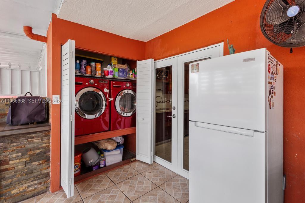 GARDEN VILLAS CONDO II - Residential