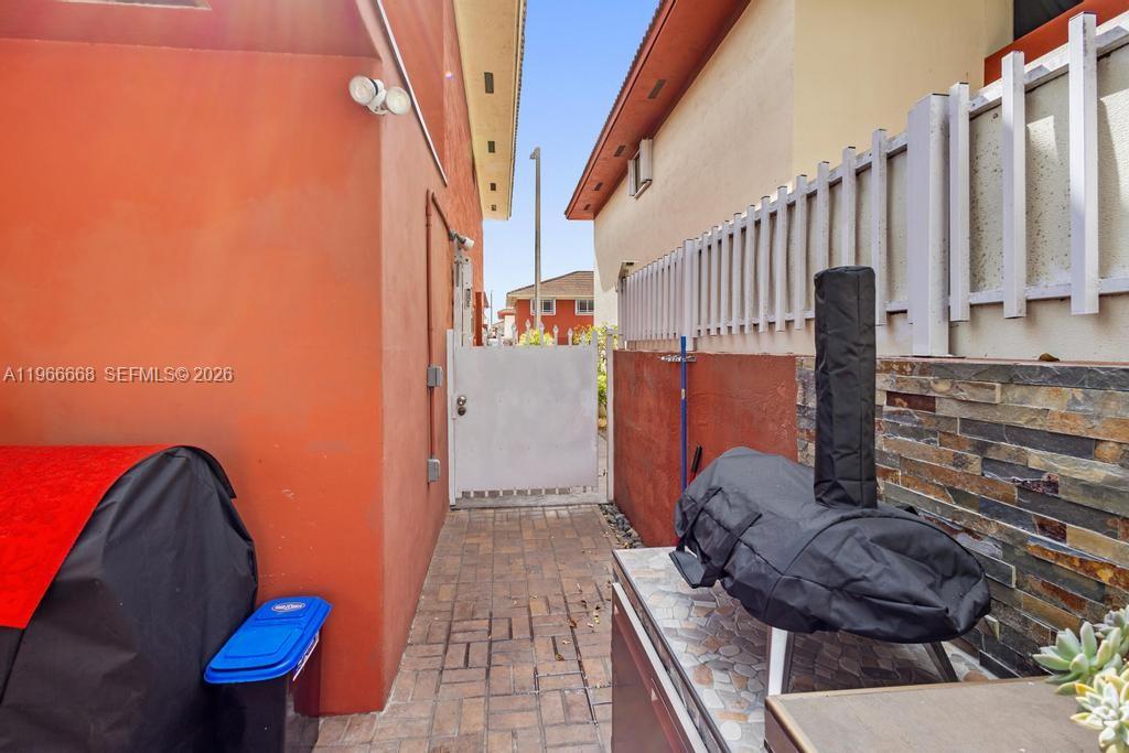 GARDEN VILLAS CONDO II - Residential