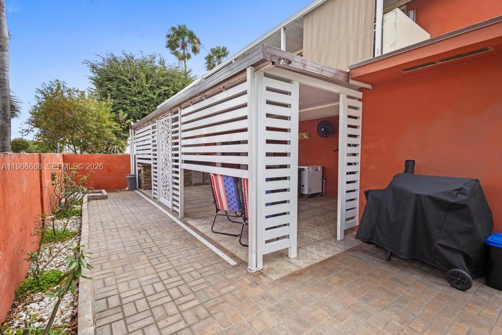 GARDEN VILLAS CONDO II - Residential