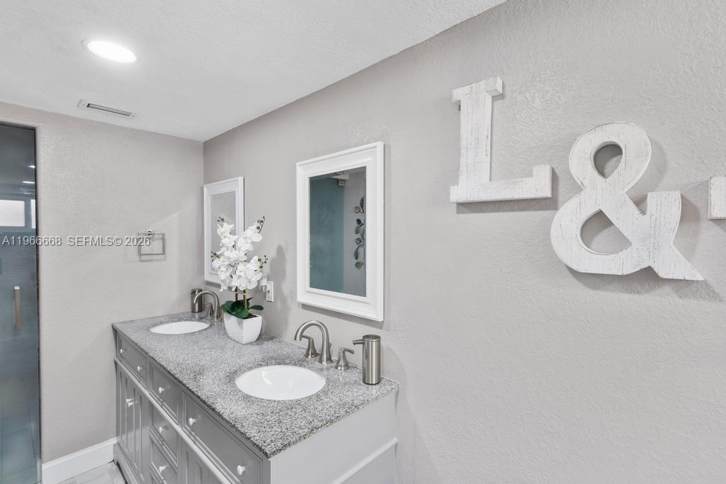 GARDEN VILLAS CONDO II - Residential