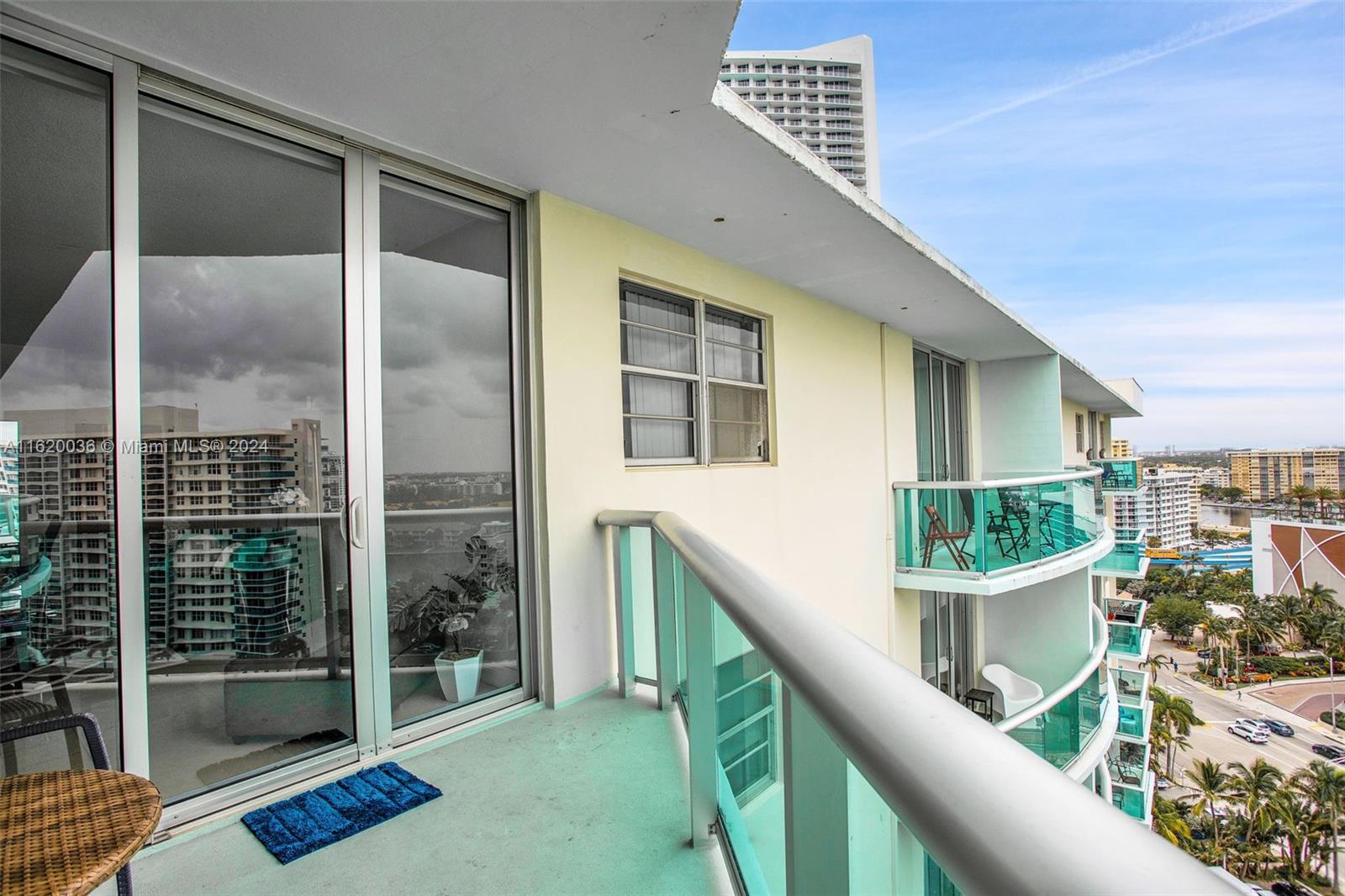 TIDES ON HOLLYWOOD BEACH - Residential