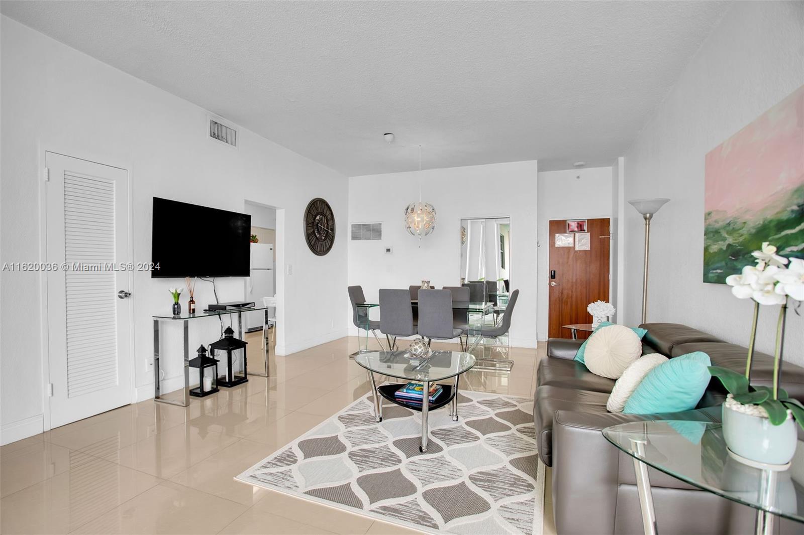 TIDES ON HOLLYWOOD BEACH - Residential