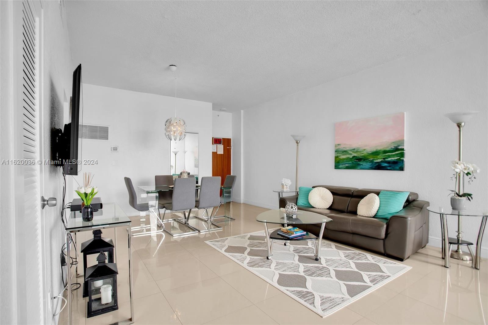 TIDES ON HOLLYWOOD BEACH - Residential
