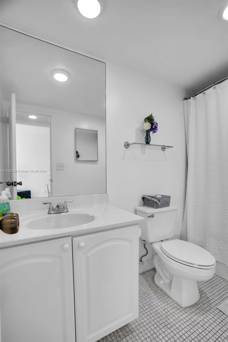 TIDES ON HOLLYWOOD BEACH - Residential