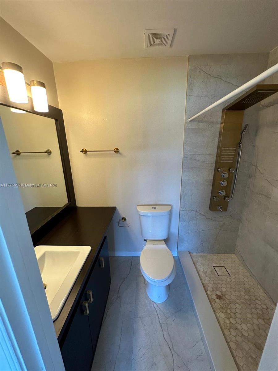 BANYAN OAKRIDGE COMMERCIAL - Residential