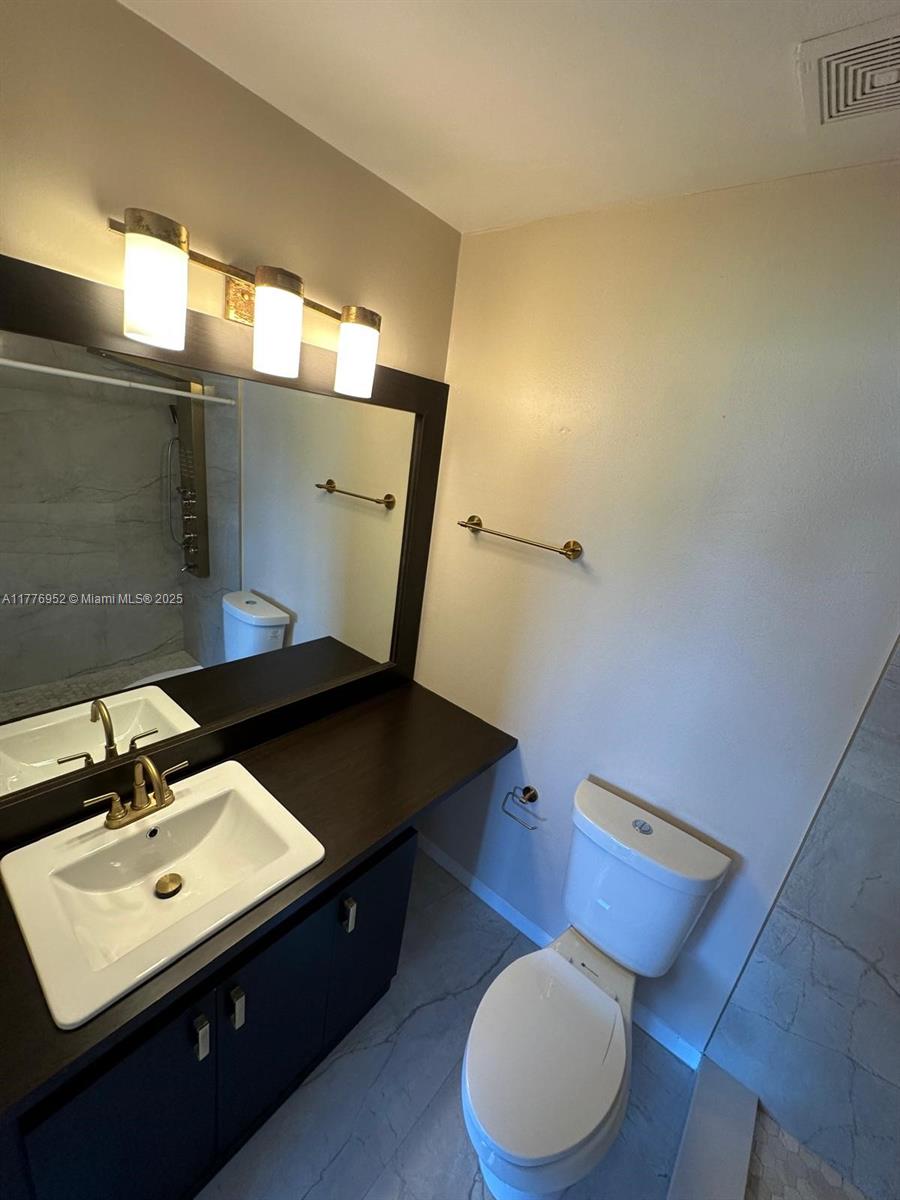 BANYAN OAKRIDGE COMMERCIAL - Residential