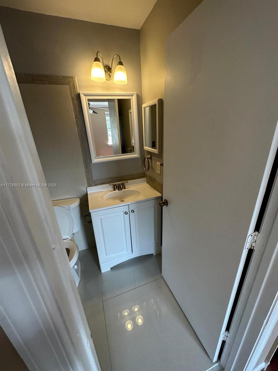 BANYAN OAKRIDGE COMMERCIAL - Residential