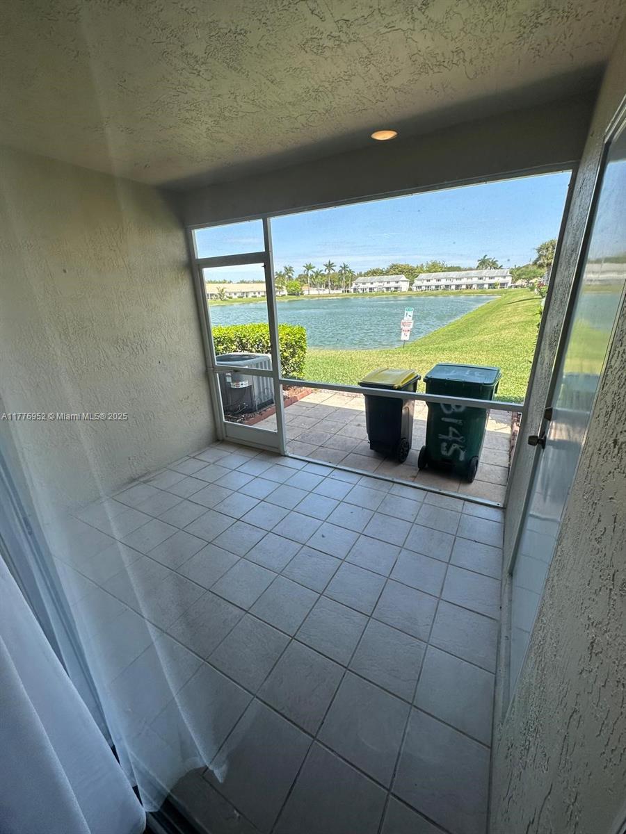 BANYAN OAKRIDGE COMMERCIAL - Residential