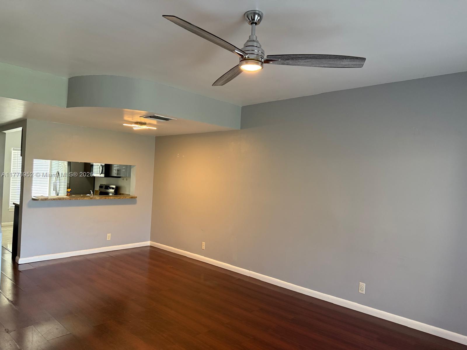 3145 SW 50th St 3145