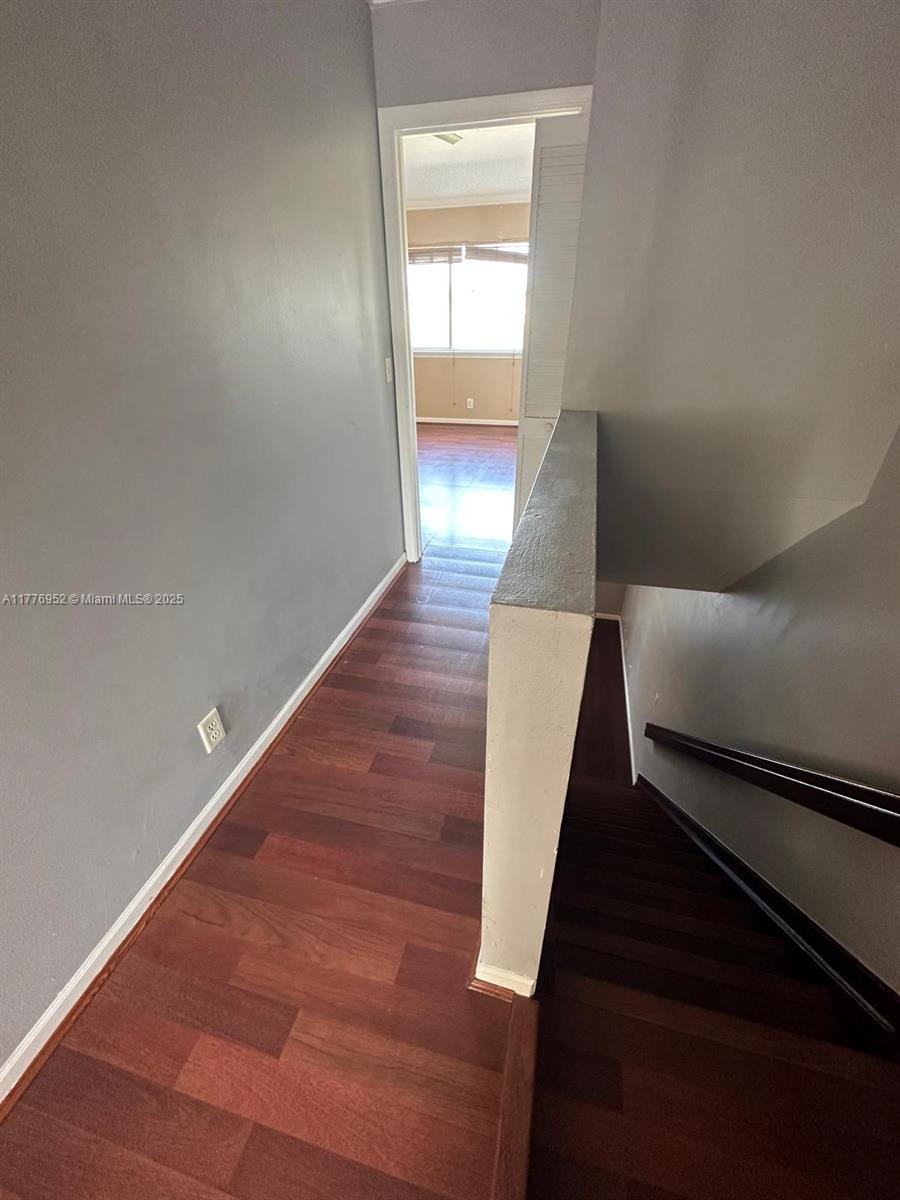 BANYAN OAKRIDGE COMMERCIAL - Residential