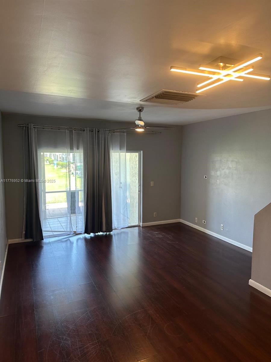 BANYAN OAKRIDGE COMMERCIAL - Residential