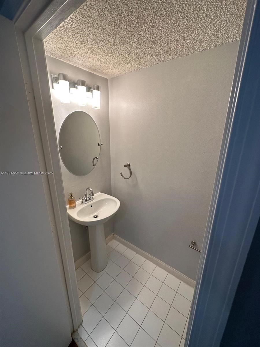 BANYAN OAKRIDGE COMMERCIAL - Residential