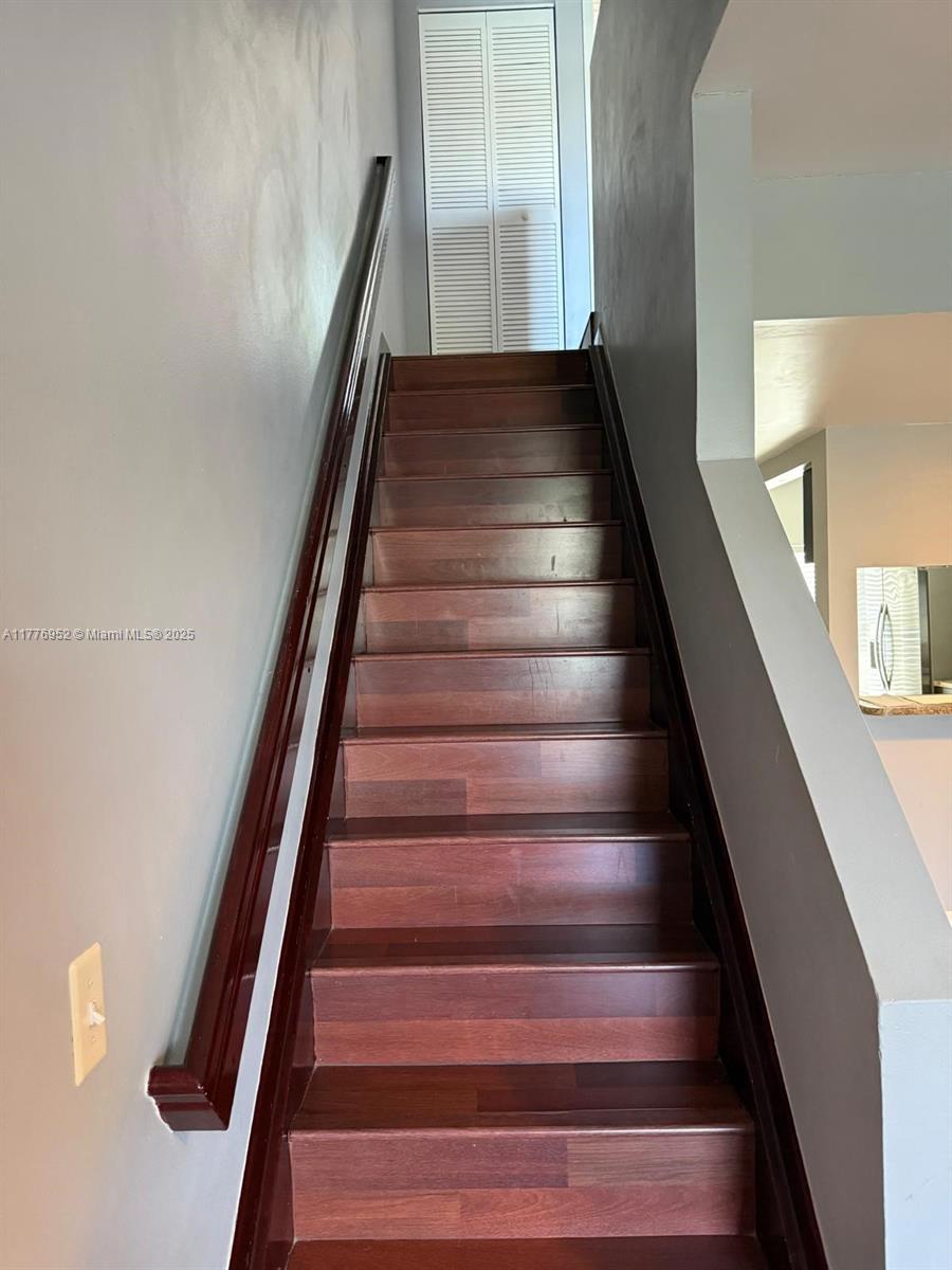 BANYAN OAKRIDGE COMMERCIAL - Residential