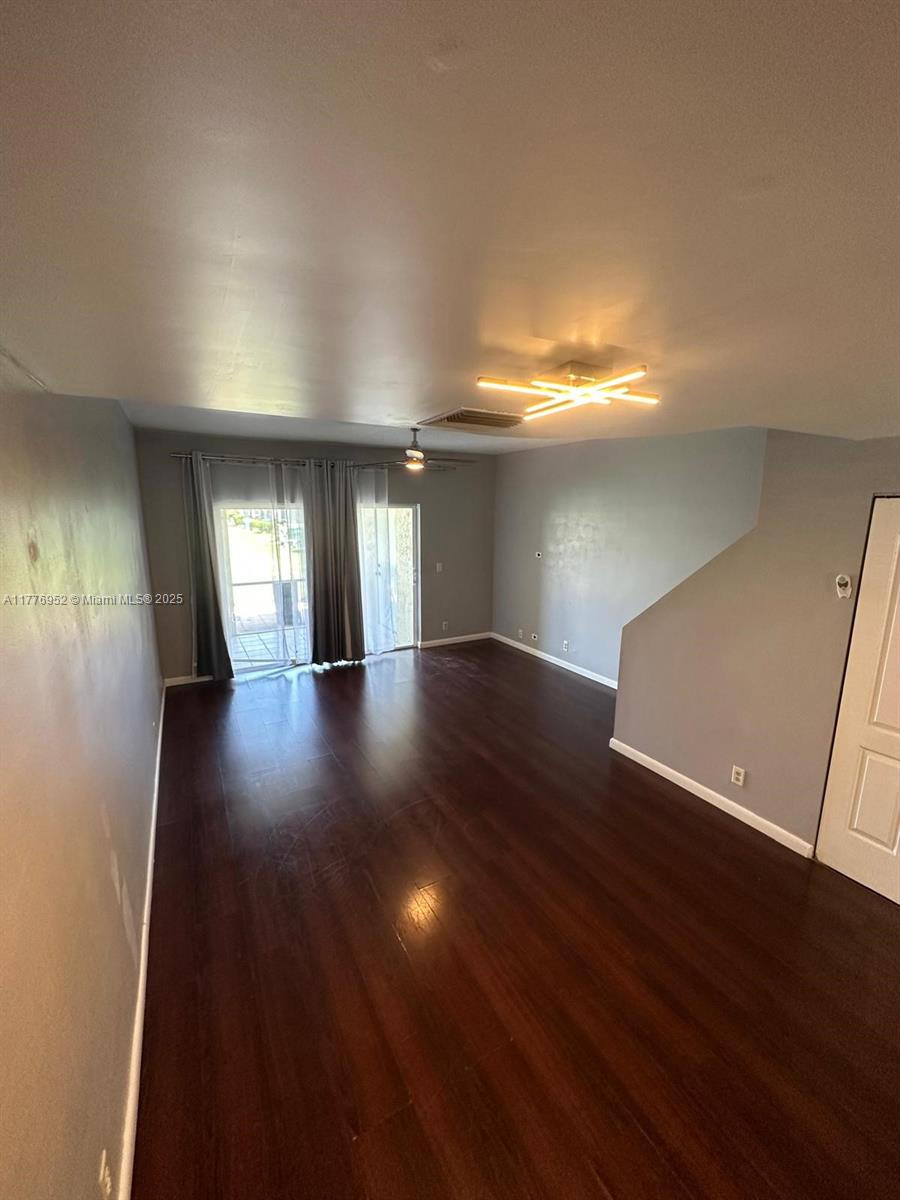 BANYAN OAKRIDGE COMMERCIAL - Residential