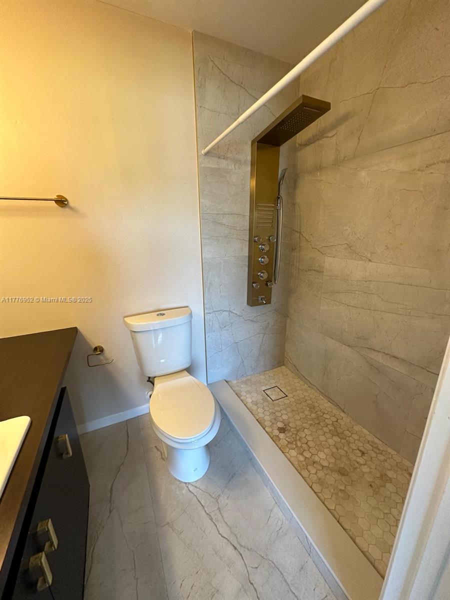 BANYAN OAKRIDGE COMMERCIAL - Residential