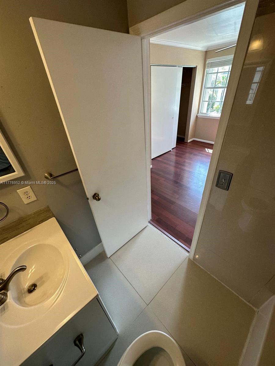 BANYAN OAKRIDGE COMMERCIAL - Residential