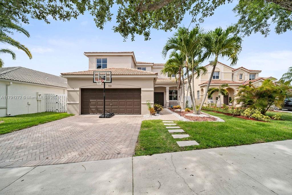 Property for Sale at 721 Tanglewood Cir, Weston, Broward County, Florida - Bedrooms: 4 
Bathrooms: 3  - $865,000