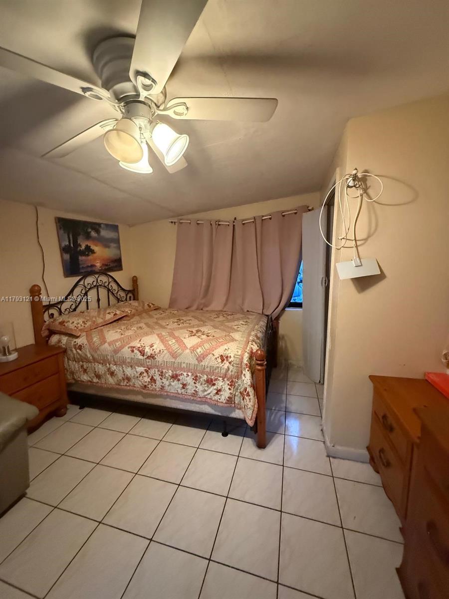 Rental Property at 18670 Belview Dr 1, Cutler Bay, Miami-Dade County, Florida - Bedrooms: 1 
Bathrooms: 1  - $1,200 MO.