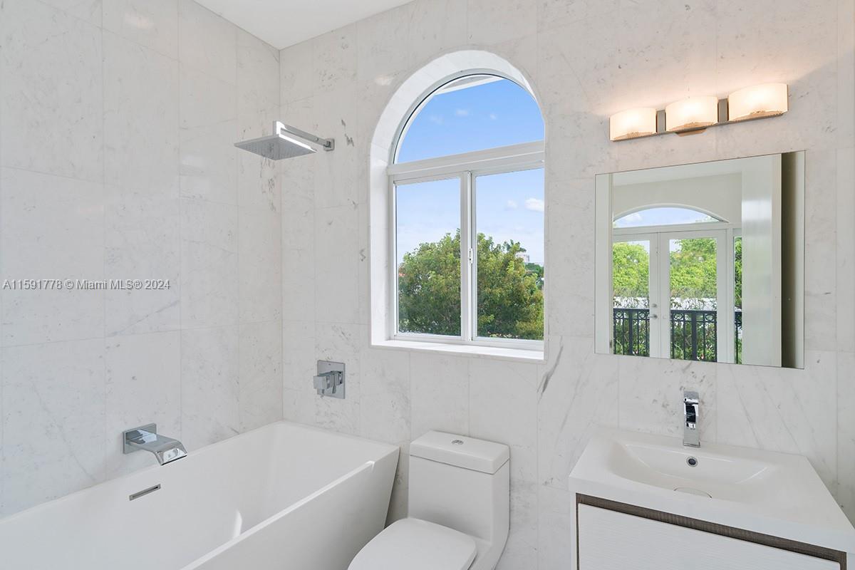 LA GORCE GOLF SUB - Residential