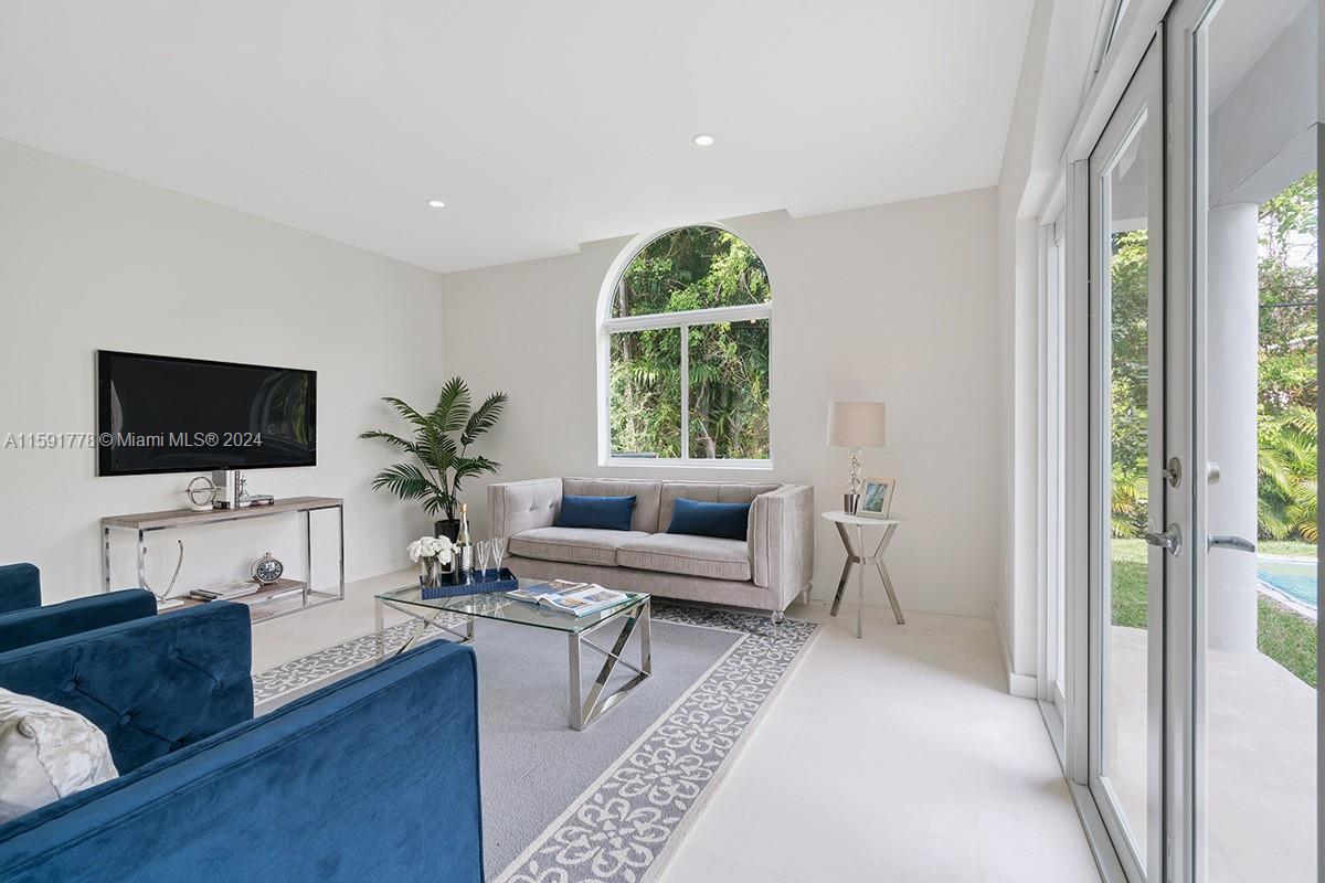 LA GORCE GOLF SUB - Residential