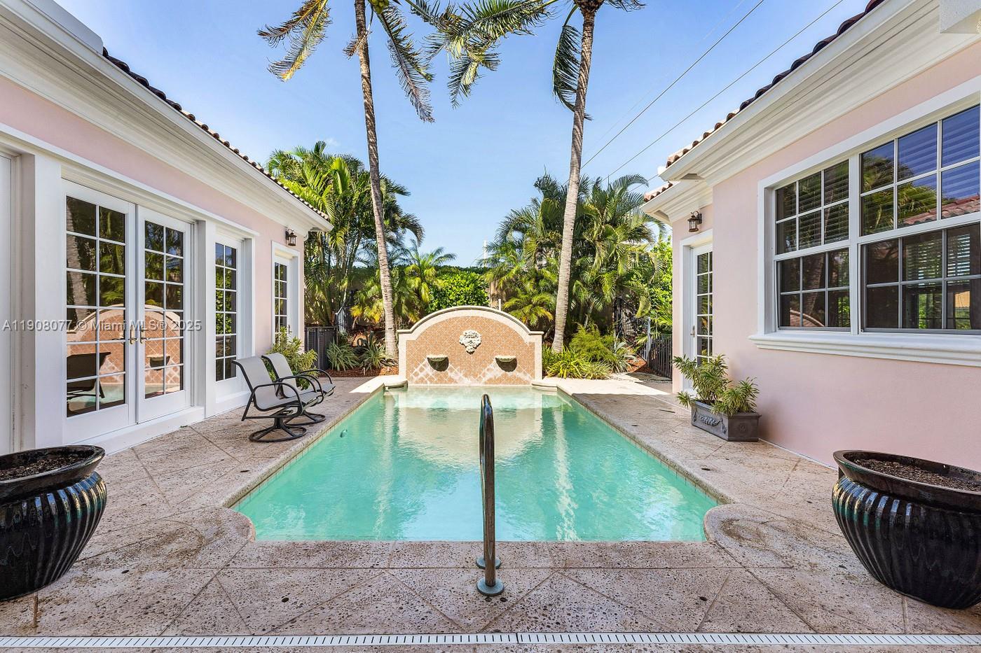 TOMKUS - Residential