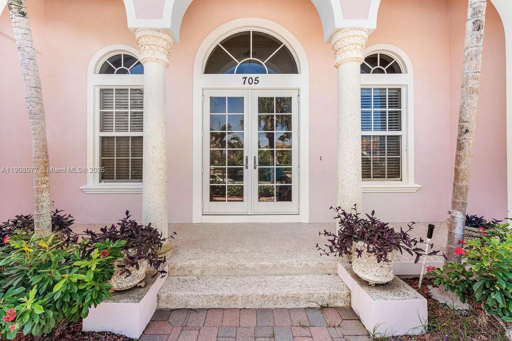 Photo of 705 Ocean Dr, Juno Beach, FL 33408 (MLS # A11908077)