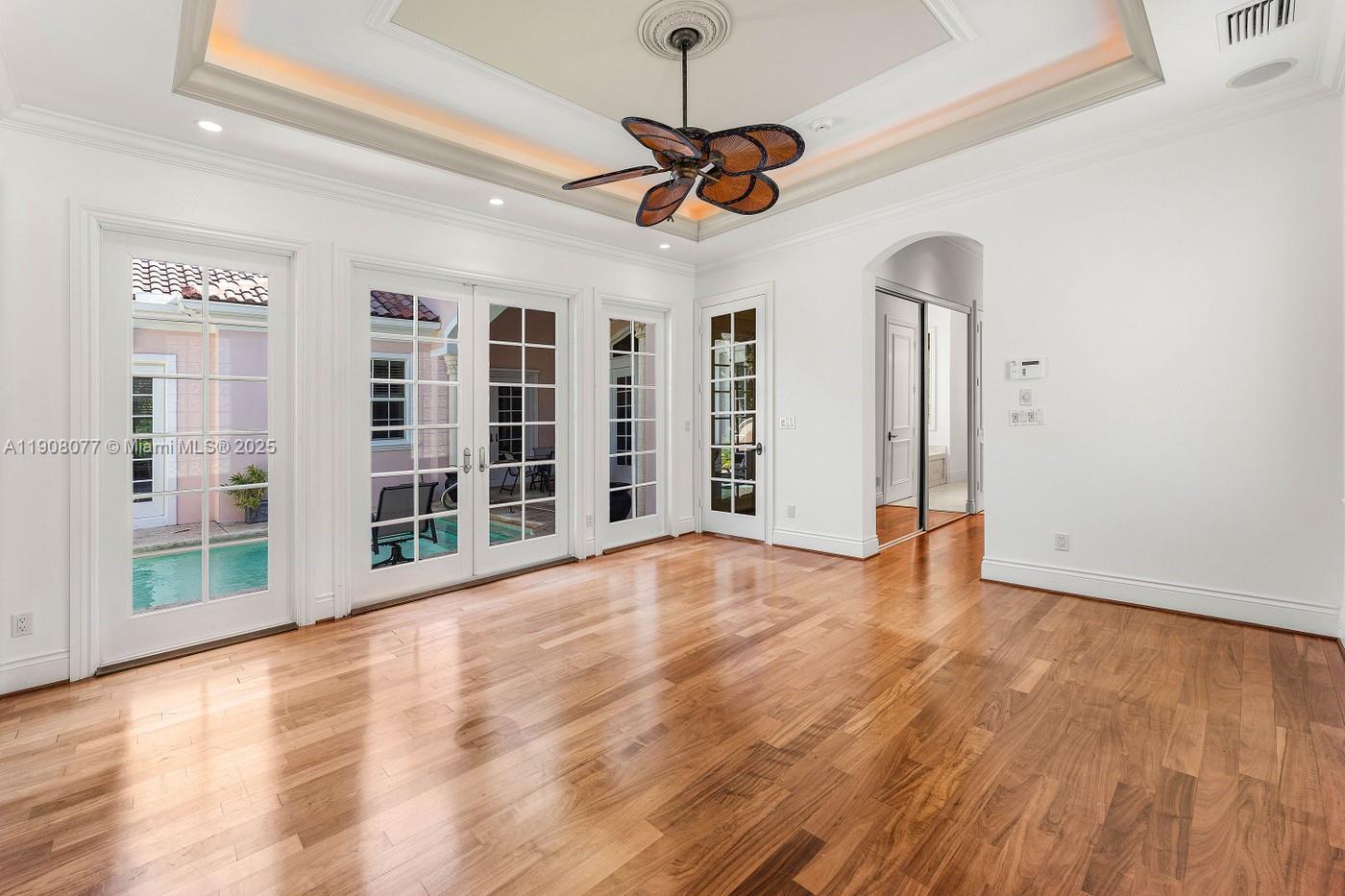 TOMKUS - Residential