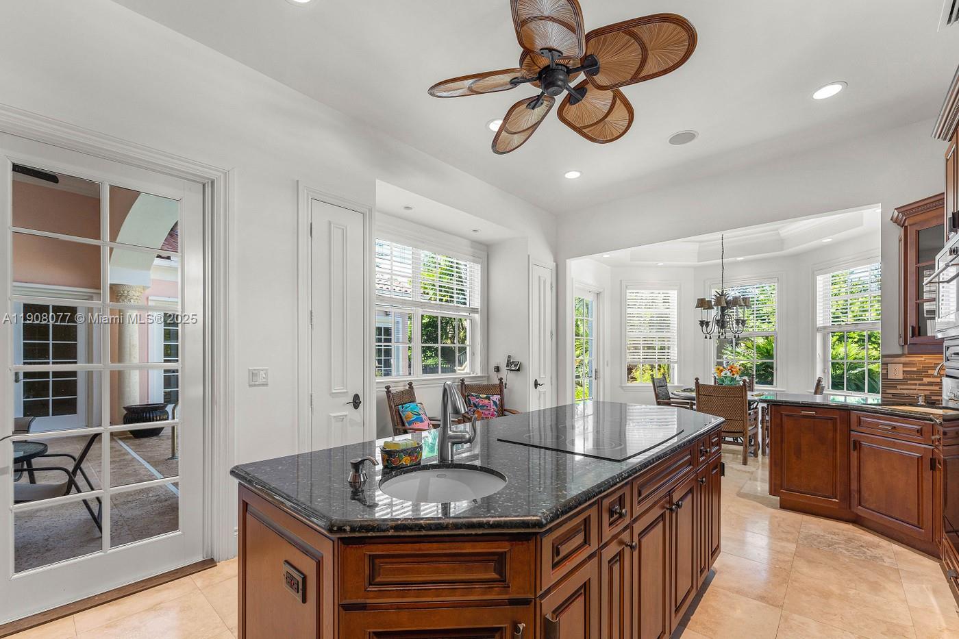 TOMKUS - Residential