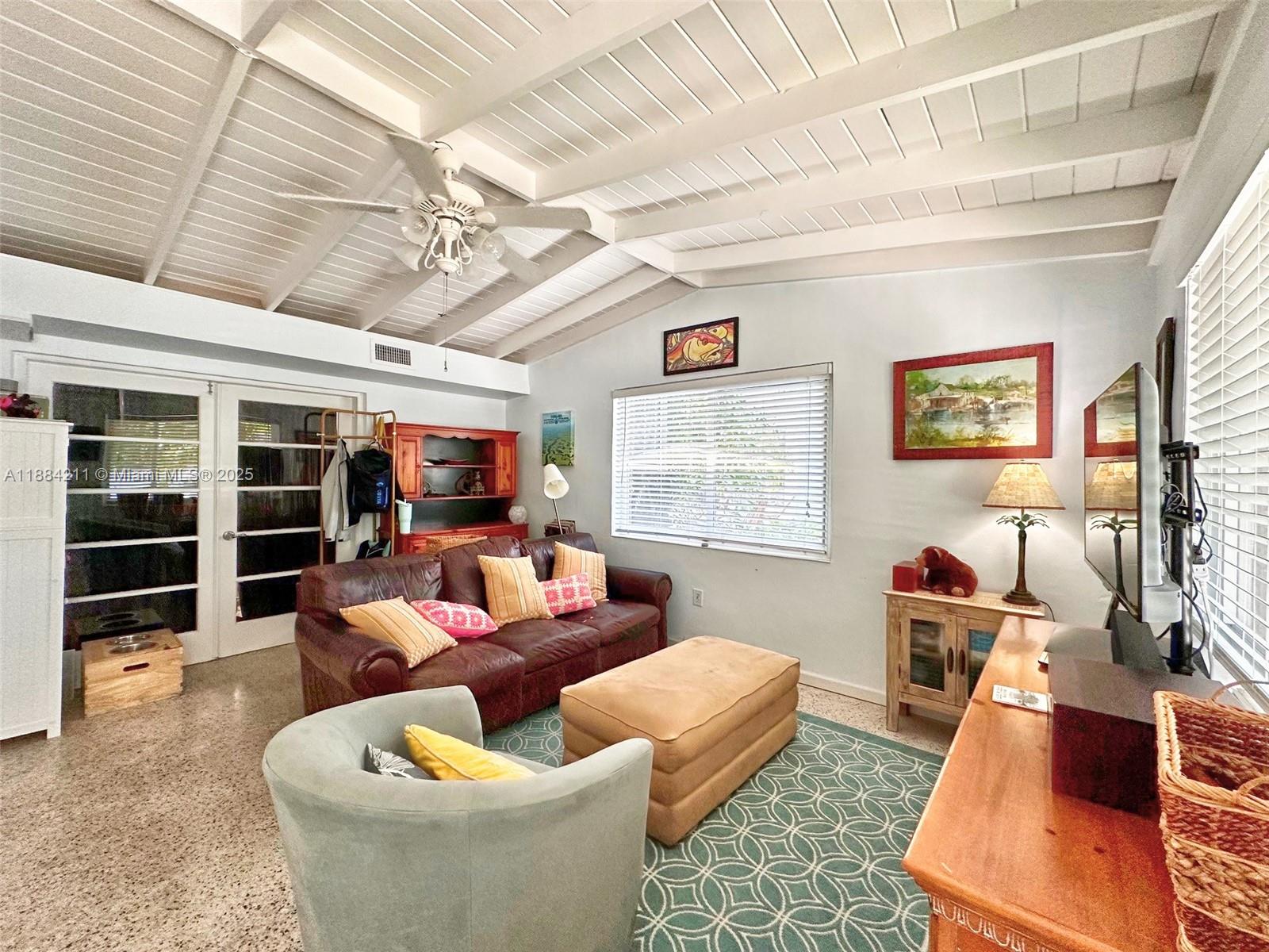 PLANTATION KEY COLONY - Residential