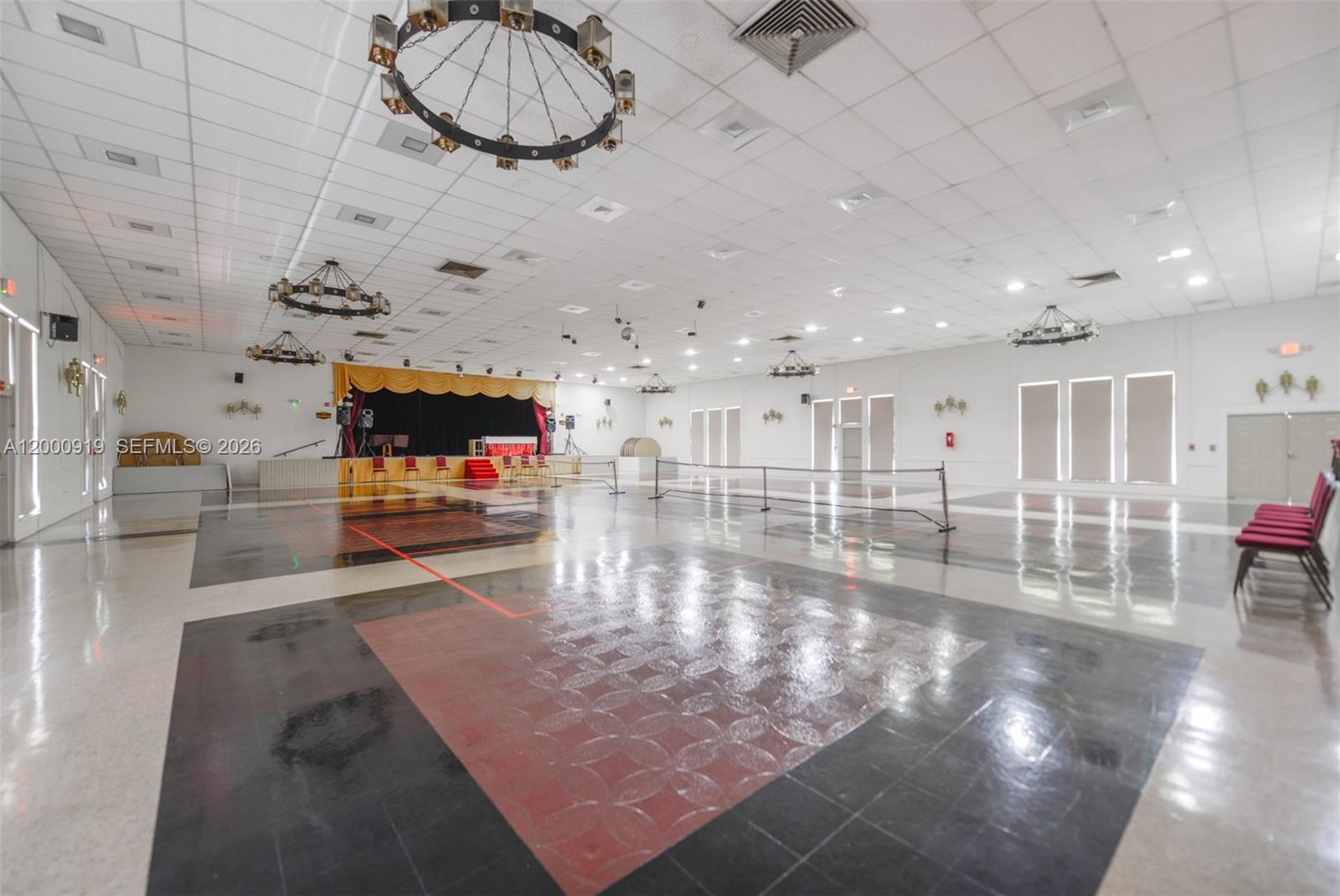 LAUDERDALE OAKS CONDO II - Residential Lease