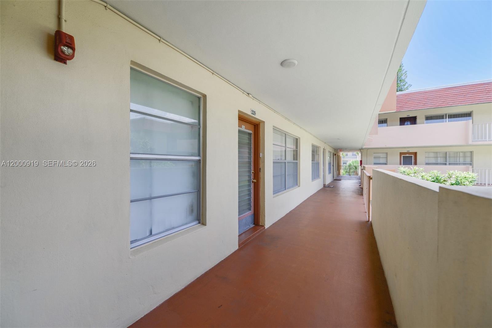 LAUDERDALE OAKS CONDO II - Residential Lease